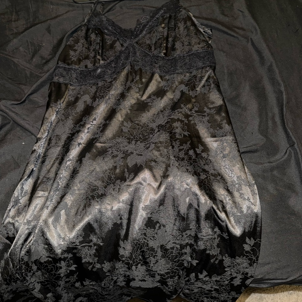 Black detailed dresss